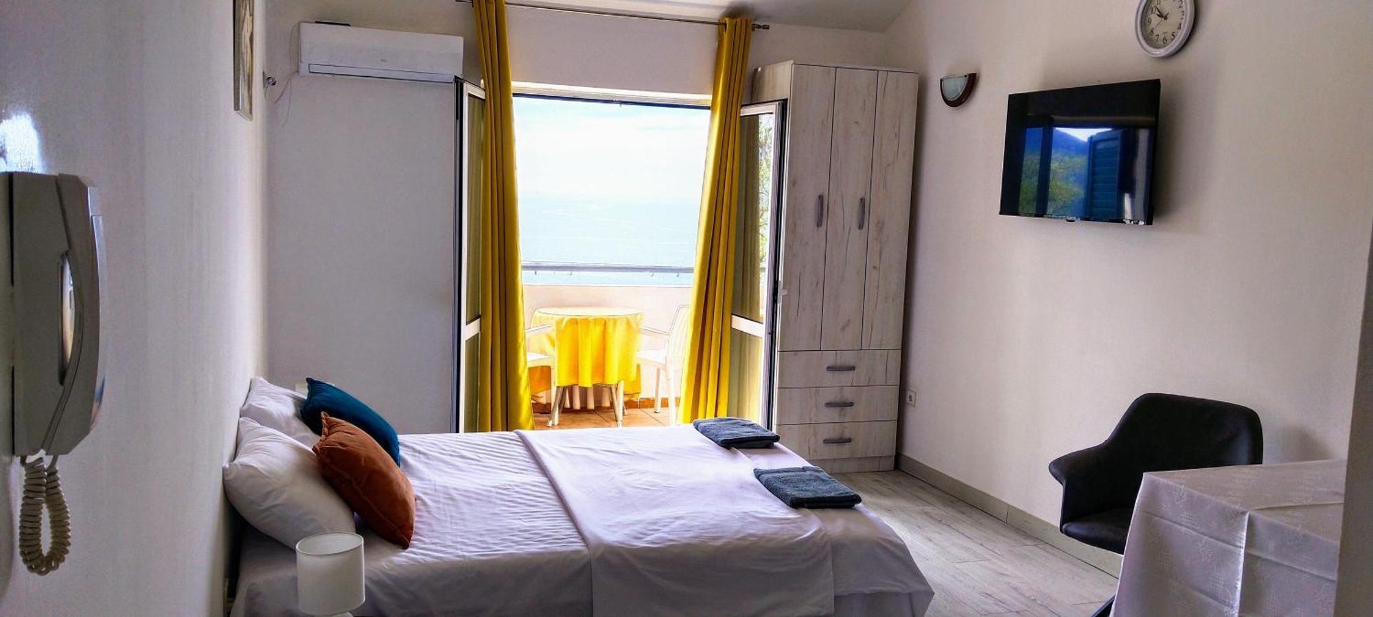 Apartments "Belle Vue" Herceg Novi Esterno foto
