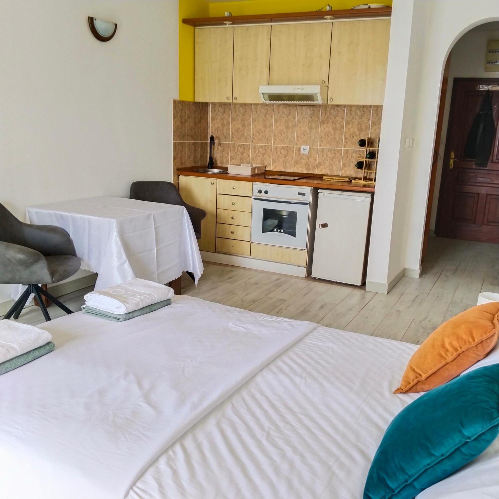 Apartments "Belle Vue" Herceg Novi Esterno foto