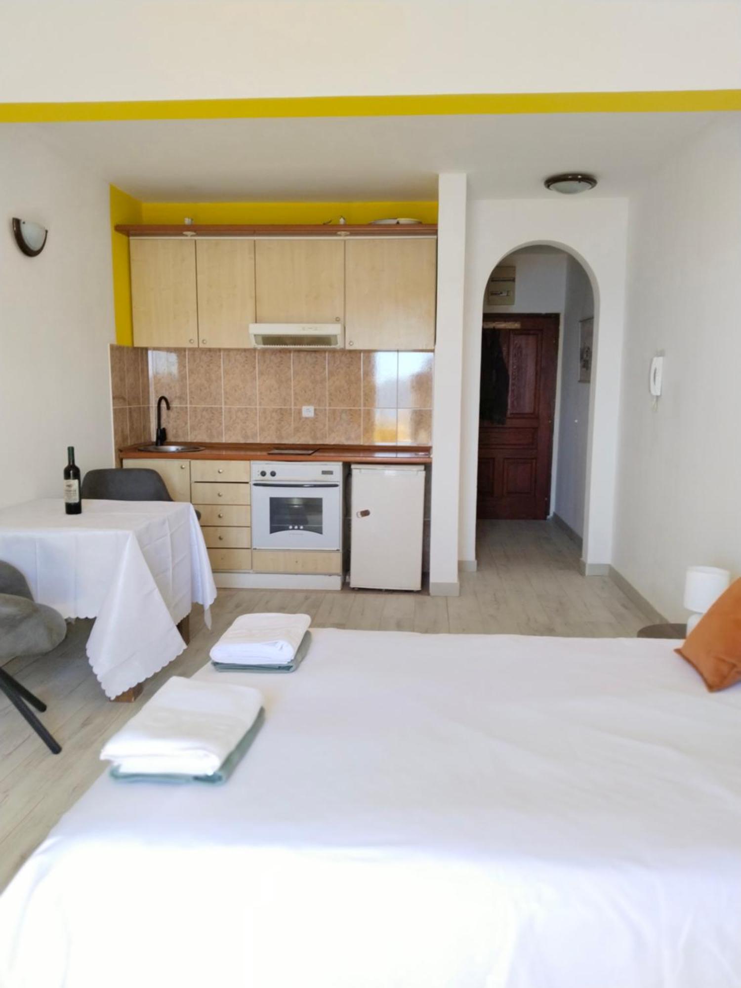 Apartments "Belle Vue" Herceg Novi Esterno foto